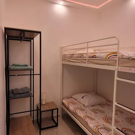 Centre 4 Personnes カンヌ